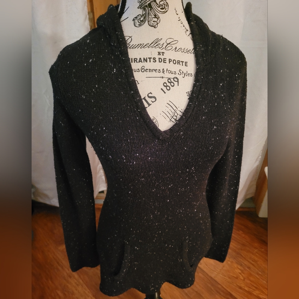 Black Hoodie With Kangaroo Pockets